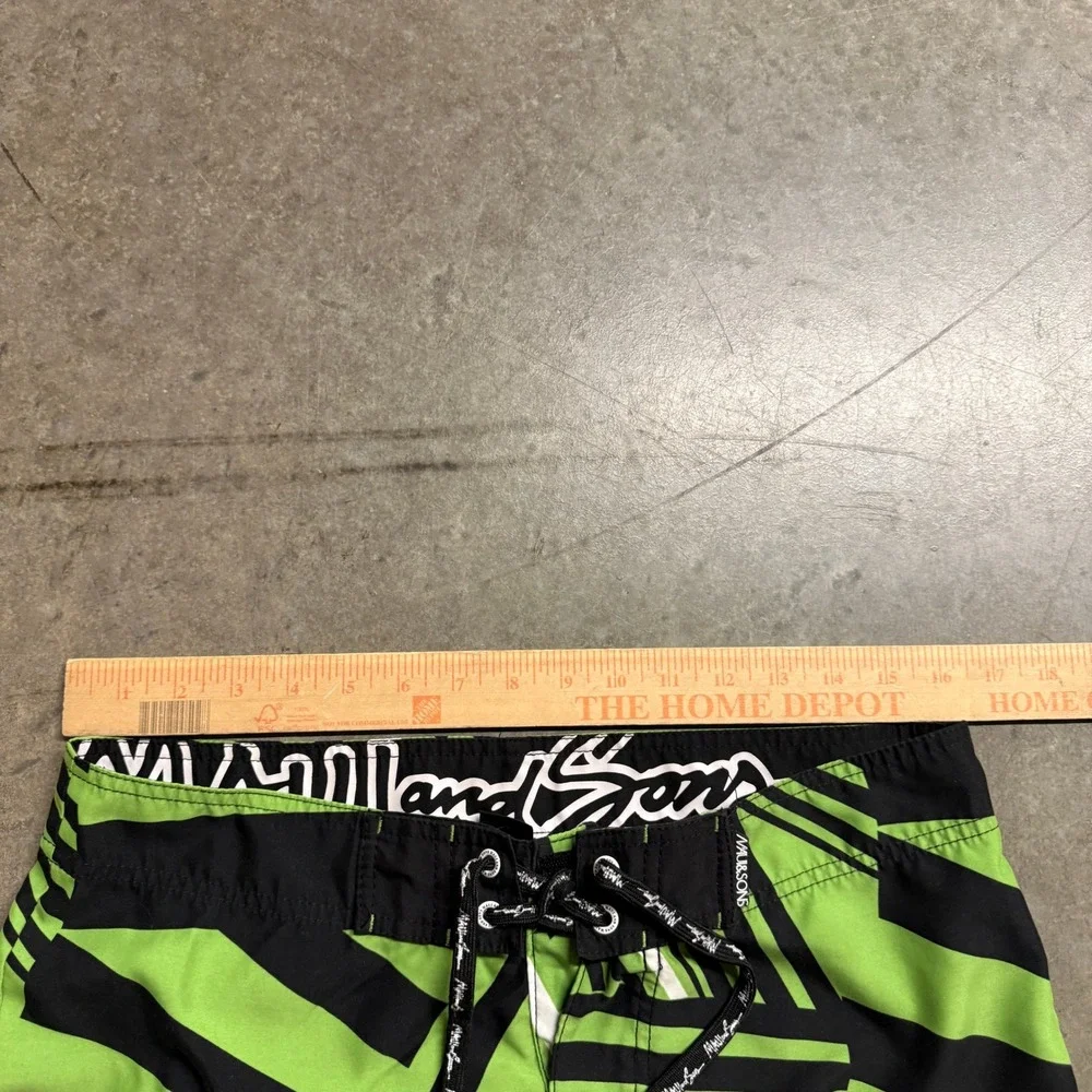 Maui and Sons Mens Board Shorts Size 32 Green Black Geometric Stripe Surf Trunks